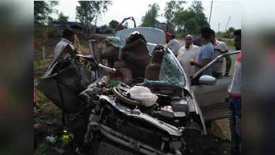 भोपाल-इंदौर हाइवे पर ट्रक में जा घुसी कार, 2 बच्चों समेत परिवार के 4 लोगों की मौत