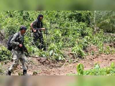 ల్యాండ్‌మైన్ పేల్చిన నక్సల్స్.. ఏడుగురు జవాన్లు బలి