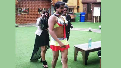 Bigg Boss Marathi, day 72: पुष्कर बिकीनीत तर आस्ताद मंगळावर!