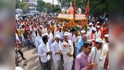 संत मुक्तार्इ राम पालखीचे पंढरपूरकडे प्रस्थान