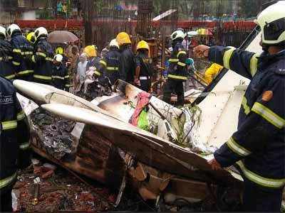 Mumbai Plane Crash: चाचणीसाठी जबरदस्ती?