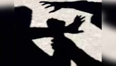 बीटीसी छात्रा से छेड़छाड़-कपड़े फाड़े, विरोध करने पर पिता पर चाकू से हमला