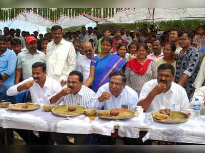 ಮೂರು ಕೆಜಿ ಮುದ್ದೆ ತಿಂದು ಮೀಸೆ ತಿರುವಿದರು