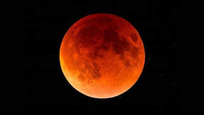 दुबई में 27 जुलाई को दिखेगा सदी का सबसे लंबा चंद्र ग्रहण