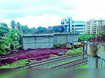 ವೇಗ ಪಡೆಯದ ರೈಲ್ವೆ ಓವರ್‌ ಬ್ರಿಡ್ಜ್‌ ಕಾಮಗಾರಿ