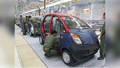Ratan Tata की ड्रीम कार लखटकिया Nano हो सकती है बंद, जून में बनी सिर्फ एक यूनिट!