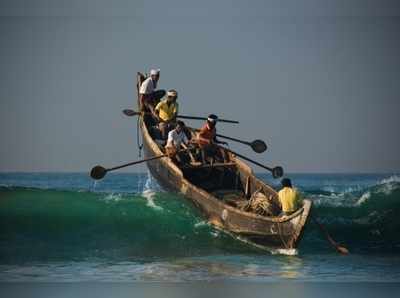 4 தமிழக மீனவர்கள் கைது; இலங்கை கடற்படை அத்துமீறல்!