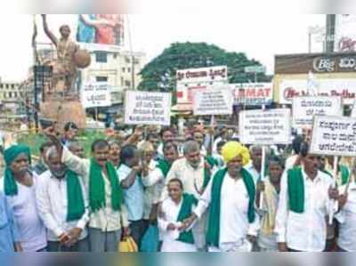 ಬೆಂಗಳೂರಿಗೆ ತೆರಳಿದ ಹೋರಾಟಗಾರರು