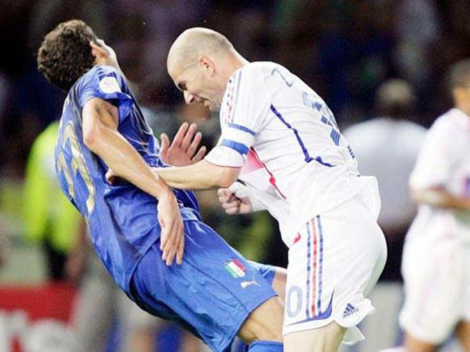 फाइनल में जिदान ने इटली के मार्को मातेराज्जी को हेडबट मार दिया था।