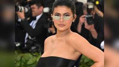 Kylie Jenner : லிப் ஸ்டிக் விற்று 3 ஆண்டுகளில் உலக பணக்காரர் ஆகலாம் - நிரூபித்து காட்டிய 20 வயது பெண்