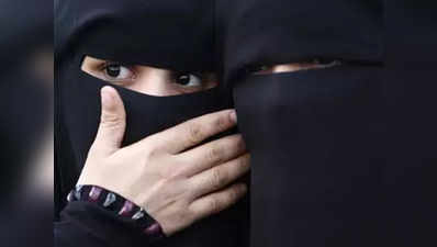 पीएम मोदी की सभा में मुस्लिम महिलाओं के बुर्के उतरवाए, काली पैंट पर लपेटे गमछे