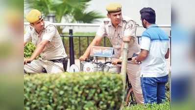 15 अगस्त के नजदीक आते ही पुलिस का रोको-टोको शुरू