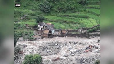 उत्तराखंड: प्राणमति नदी में आई बाढ़ में बहे दर्जनों घर-दुकानें