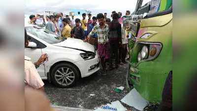 திருப்பூர் நெடுஞ்சாலையில் அடுத்தடுத்து 4 வாகனங்கள் மோதி விபத்து