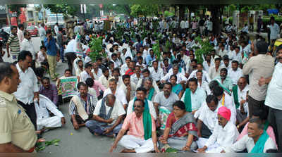 ರೇಷ್ಮೆಗೂಡಿಗೆ ಬೆಂಬಲ ಬೆಲೆ ಕೊಡಿ