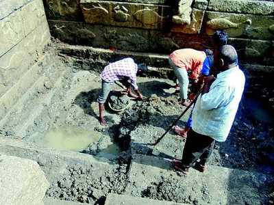 ಕುತೂಹಲಗಳ ಕಣಿ, ಹಂಪಿ ಪುಷ್ಕರಣಿ