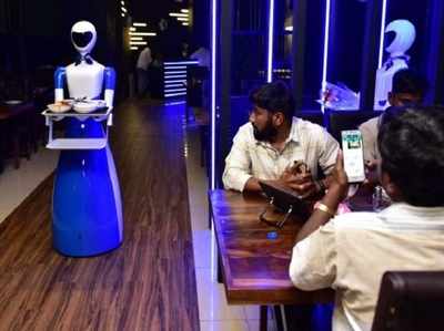 रोबॉट थीम बेस्ड रेस्तरां: यहां इंसान नहीं रोबॉट परोसते हैं खाना