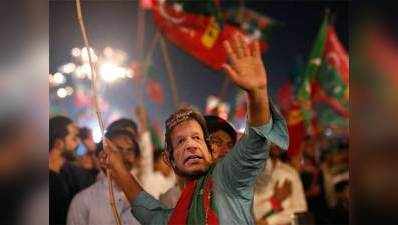 पाकिस्तान चुनाव : इमरान खान को जिताने के लिए काम कर रही है सेना?
