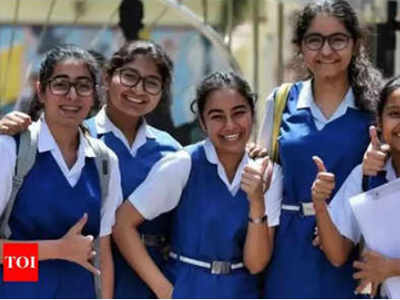 CBSE: पुनर्मूल्यांकनानंतर ती बनली १२वीची टॉपर