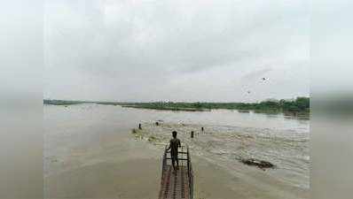 दिल्ली में लगातार खतरे के निशान से ऊपर यमुना नदी, शाम तक और बिगड़ेंगे हालात
