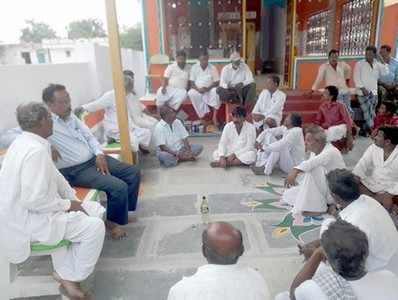 ನೀರು ಹರಿಸಲು ಒತ್ತಾಯಿಸಿ ಅಧಿಕಾರಿಗೆ ಘೇರಾವ್‌