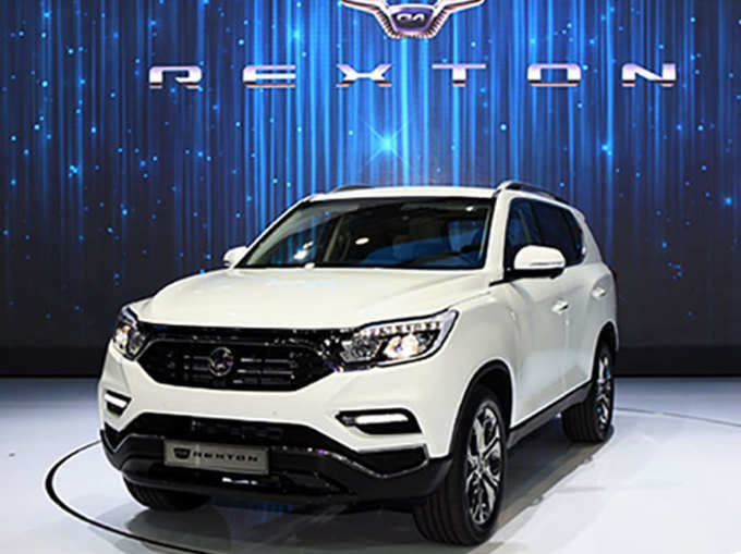 ​नई महिंद्रा रेक्सटॉन(XUV700)