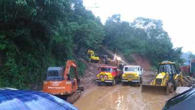 ഇടുക്കിയിൽ കനത്ത മഴയിൽ 7 മരണം; 3 പേരെ കാണാതായി