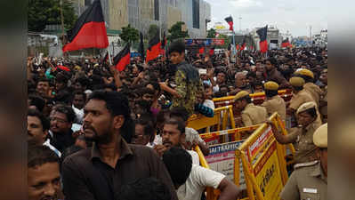 തിക്കിലും തിരക്കിലും മരിച്ചവരുടെ എണ്ണം നാലായി