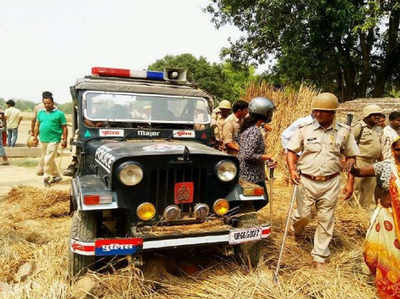 मीरजापुर में साठ बीघे जमीन पर कब्जा दिलाने गई प्रशासनिक टीम पर हमला, फायरिंग