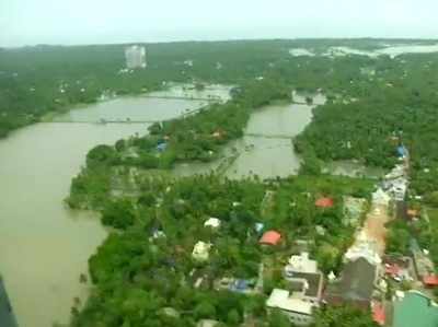 केरल बाढ़: आधे से ज्यादा जिले जलमग्न, कई जिलों में रेड और ऑरेंज अलर्ट जारी