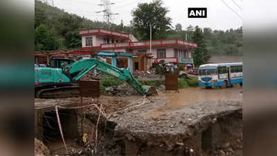 बारिश-बाढ़ से बेहाल देश के कई राज्य, इस मॉनसून में 7 राज्यों में 774 की मौत