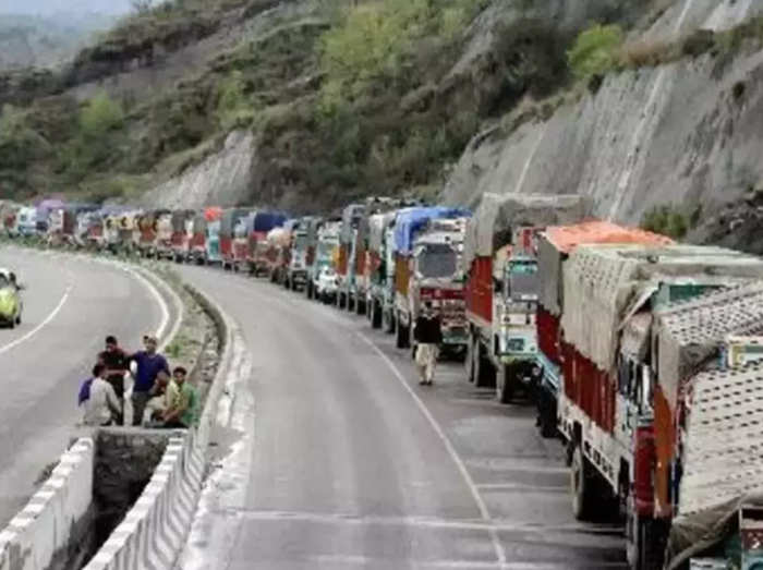 जम्मू-श्रीनगर राजमार्ग (फाइल फोटो)