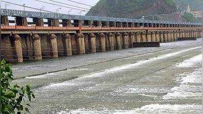 Prakasam Barrage: కొనసాగుతున్న వరద.. ప్రకాశం బ్యారేజ్‌ 70 గేట్లు ఎత్తివేత