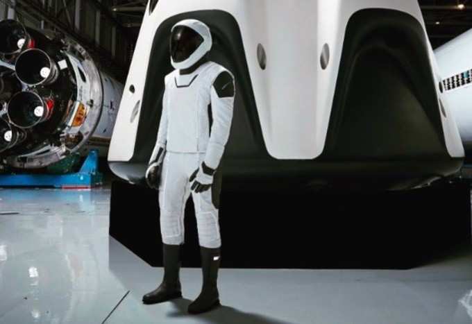 spacex-spacesuit-full_resize_md