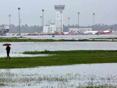 केरल में भारी बारिश के बाद कोच्चि एयरपोर्ट बंद, 67 की मौत, रेड अलर्ट जारी