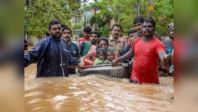 केरल में बाढ़: अब तक 94 की मौत, बस सेवाएं ठप, राहत और बचाव कार्य जारी, कई इलाकों में रेड अलर्ट