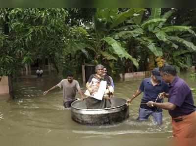 മഴക്കെടുതി രൂക്ഷം: ട്രെയിൻ സർവീസുകൾ നിർത്തി