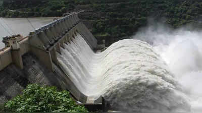 Srisailam Dam: శ్రీశైలం జలాశయానికి పోటెత్తుతున్న వరద..