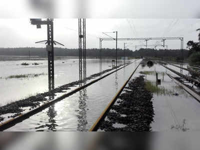 కేరళలో వరదలు.. రద్దైన రైళ్ల వివరాలు