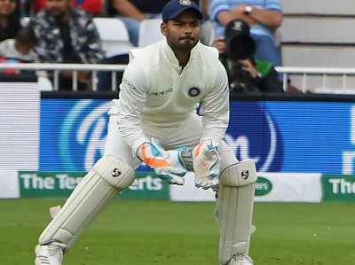 INDIA vs ENGLAND: अपने टेस्ट डेब्यू में 5 कैच लपककर पंत ने बनाया रेकॉर्ड