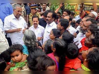 ദു​രി​താ​ശ്വാ​സ ക്യാ​മ്പിൽ സം​ഘ​ട​നാ ചി​ഹ്ന​ങ്ങ​ള്‍ വേ​ണ്ടെന്ന് സർക്കാർ