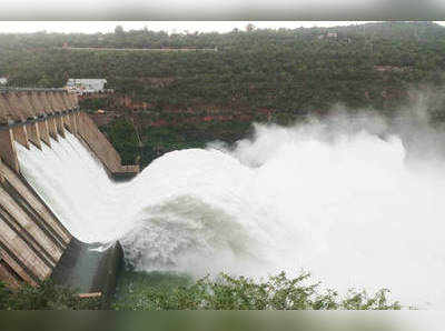 Srisailam Dam: శ్రీశైలం నుంచి నాగార్జున సాగర్‌‌కు పోటెత్తిన వరద..