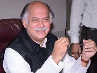 Gurudas Kamat: ...आणि कामत यशाच्या पायऱ्या चढत गेले!