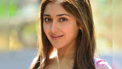 Sayyeshaa: லட்சத்தில் இருந்த சம்பளத்தை கோடியாக உயர்த்திய ‘வனமகன்’ நடிகை!