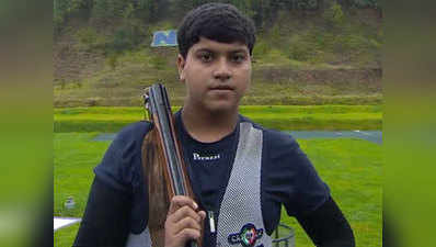 शूटिंग के पुरुष डबल ट्रैप इवेंट में 15 साल के शार्दुल विहान ने जीता सिल्वर मेडल