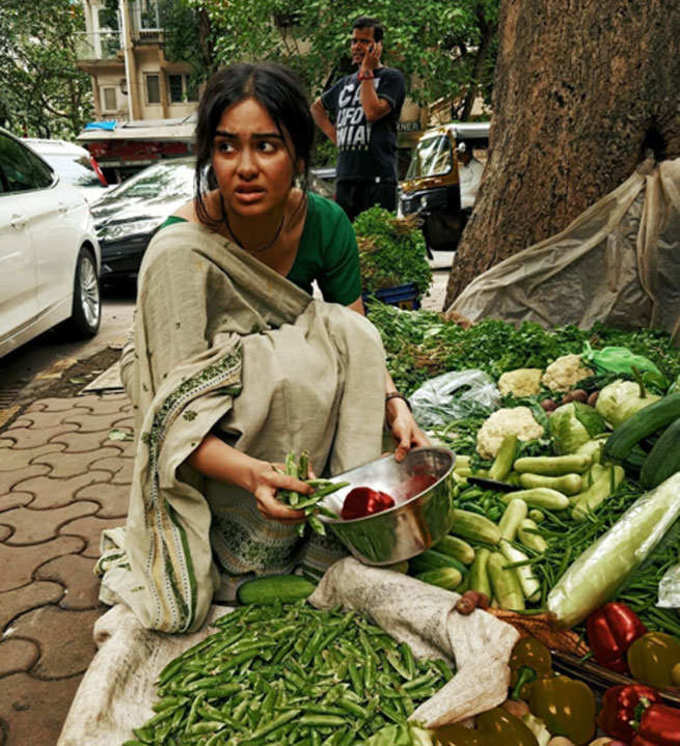 ಮಾಸಿದ ಬಟ್ಟೆಯಲ್ಲಿ ಗ್ಲಾಮರ್ ಬದಿಗಿಟ್ಟ ಆದಾ ಶರ್ಮಾ