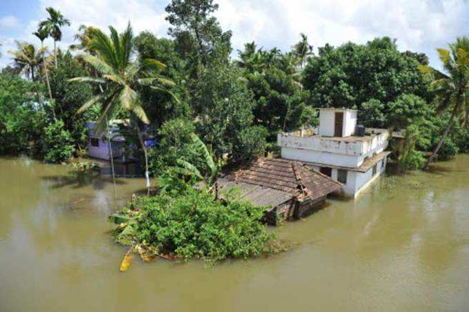 केरल में बारिश ने भारी तबाही मचाई