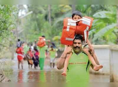 కేరళకు అందిన విరాళాలు ఎన్ని కోట్ల రూపాయలంటే!