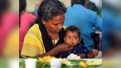 മഹാരാജാസ് ദുരിതാശ്വാസ ക്യാമ്പിലെ ഓണാഘോഷം