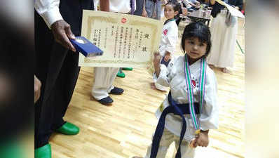 3.5 साल की काव्या ने जापान में लहराया तिरंगा, जीते दो पदक